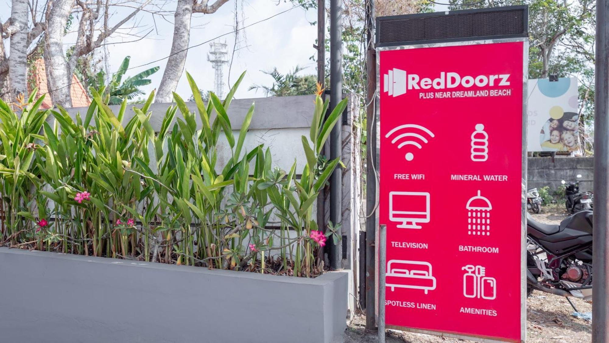 Reddoorz @ Uluwatu Suites Extérieur photo