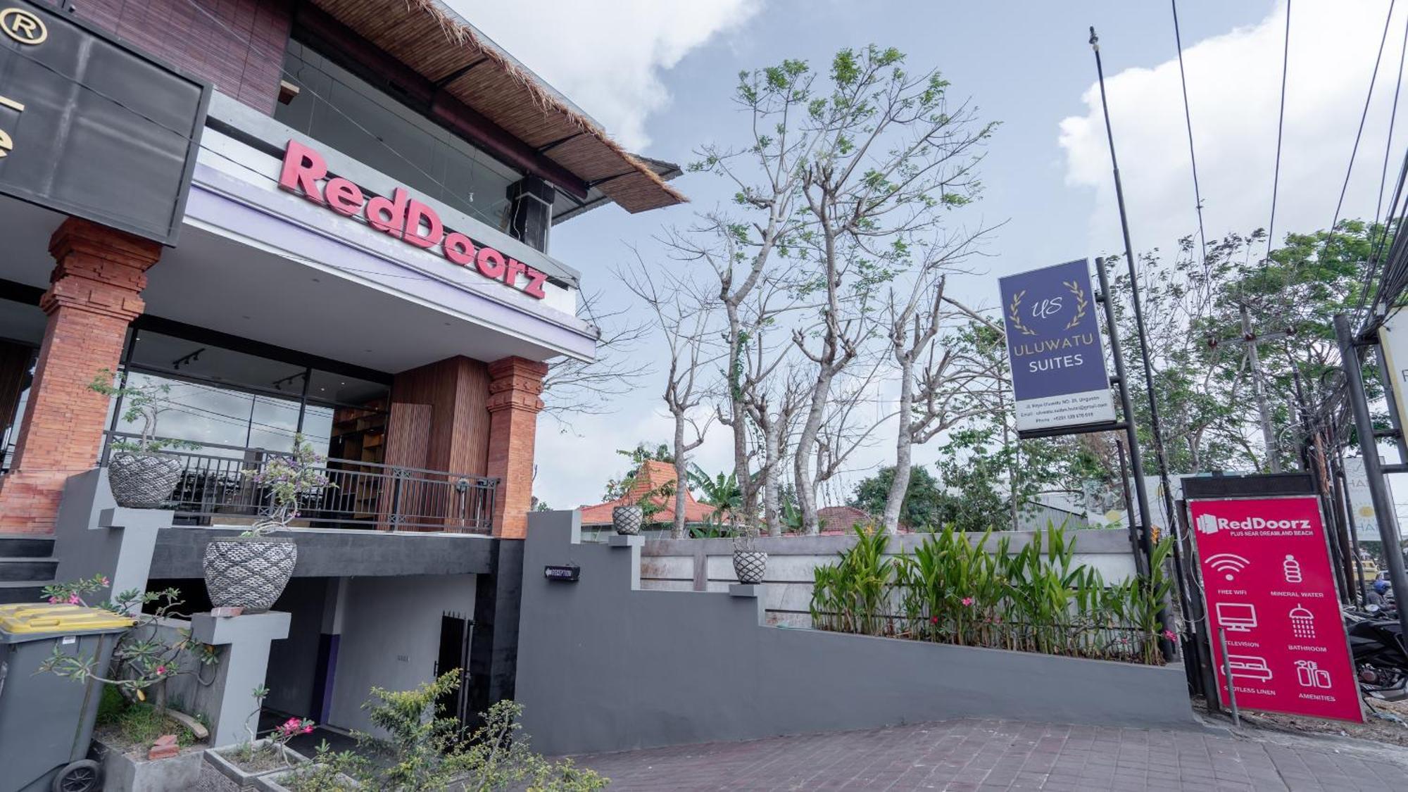 Reddoorz @ Uluwatu Suites Extérieur photo