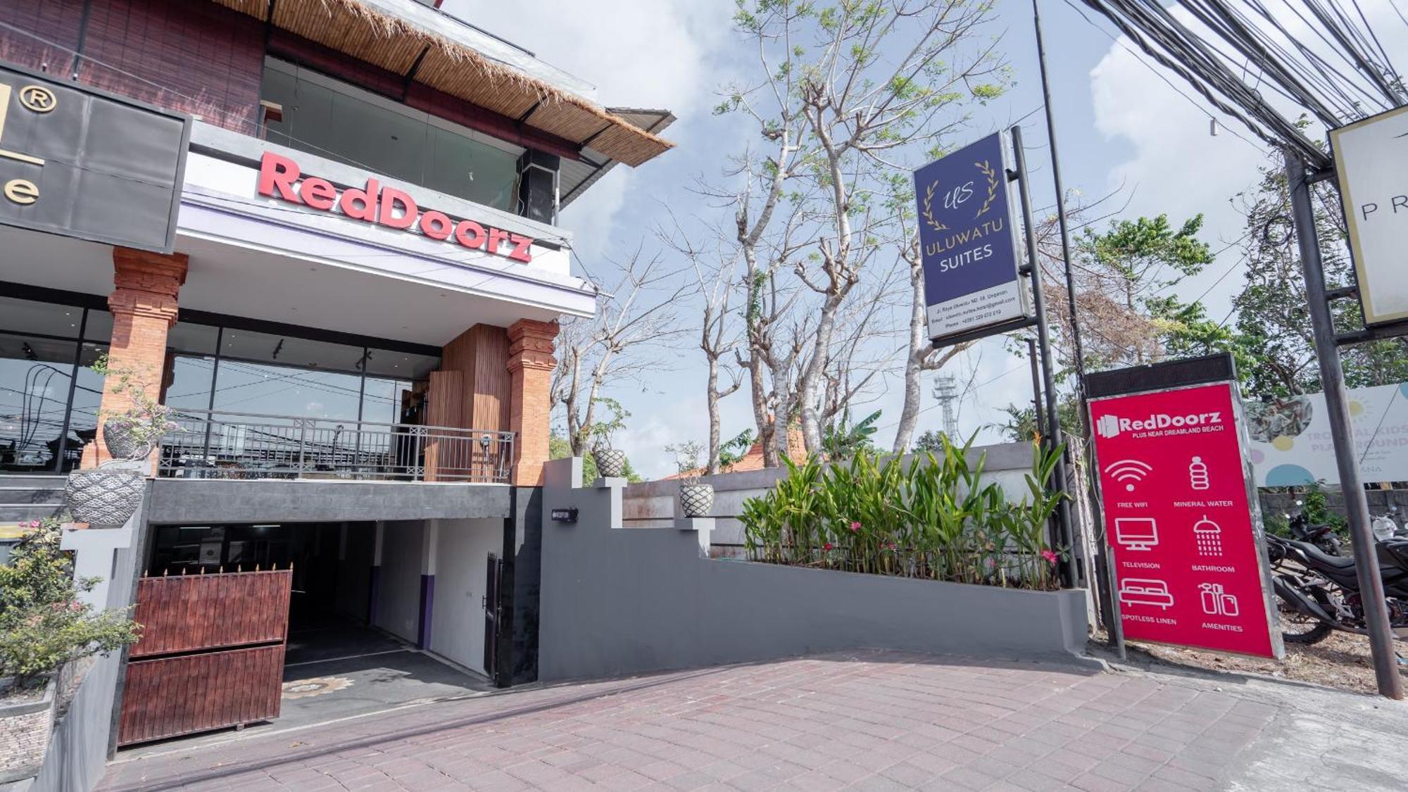 Reddoorz @ Uluwatu Suites Extérieur photo