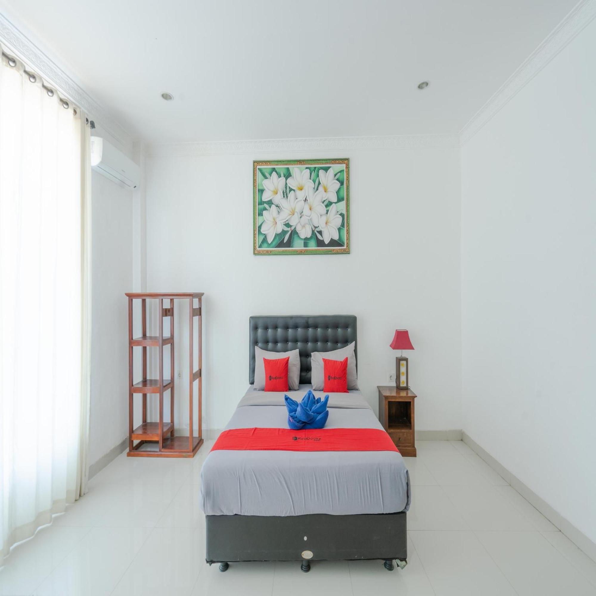 Reddoorz @ Uluwatu Suites Extérieur photo